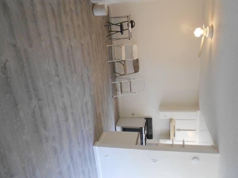 Apartment for rent at 4702 W 17th St, Los Angeles, CA 90019