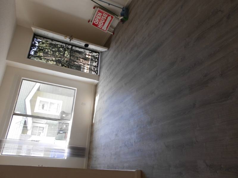 Apartment for rent at 4702 W 17th St, Los Angeles, CA 90019