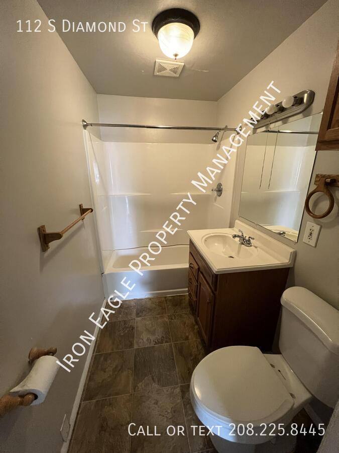 House for rent at 112 S Diamond St, Nampa, ID 83686
