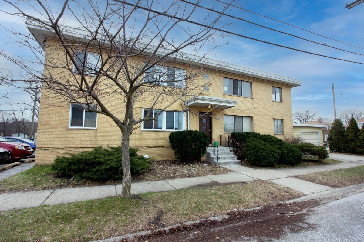 Apartment for rent at 7129 Columbia Ave, Hammond, IN 46324