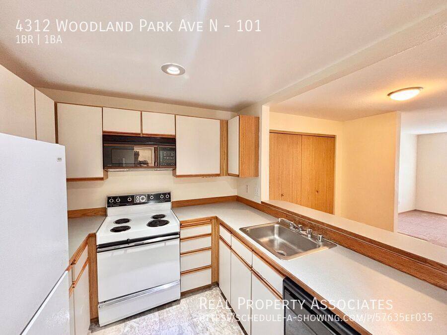 Apartment for rent at 4312 Woodland Park Ave N #101, Seattle, WA 98103