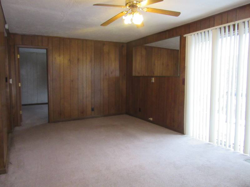 Apartment for rent at 15 Circle Dr, Huntington, WV 25701