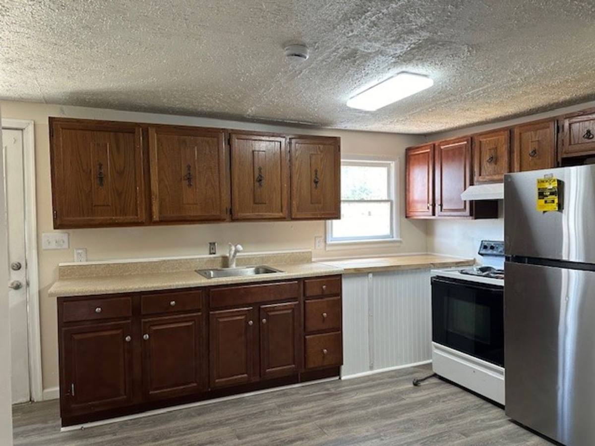 House for rent at 203 N Duke St, Hummelstown, PA 17036