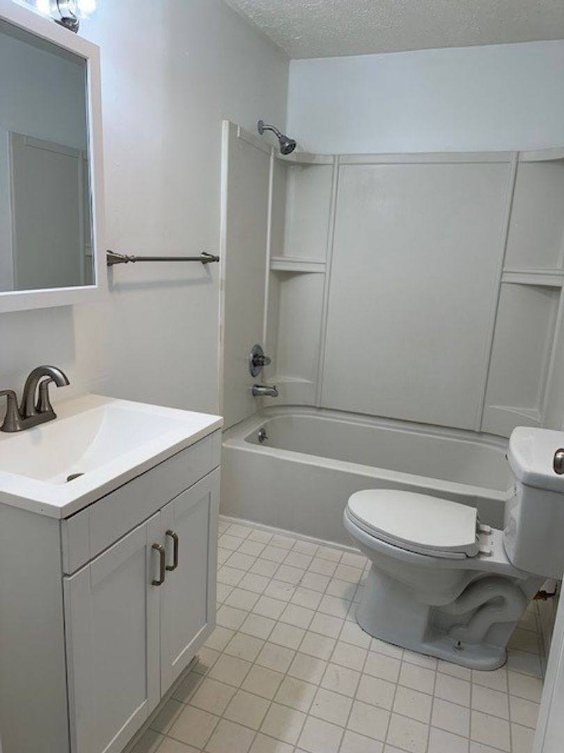 House for rent at 203 N Duke St, Hummelstown, PA 17036