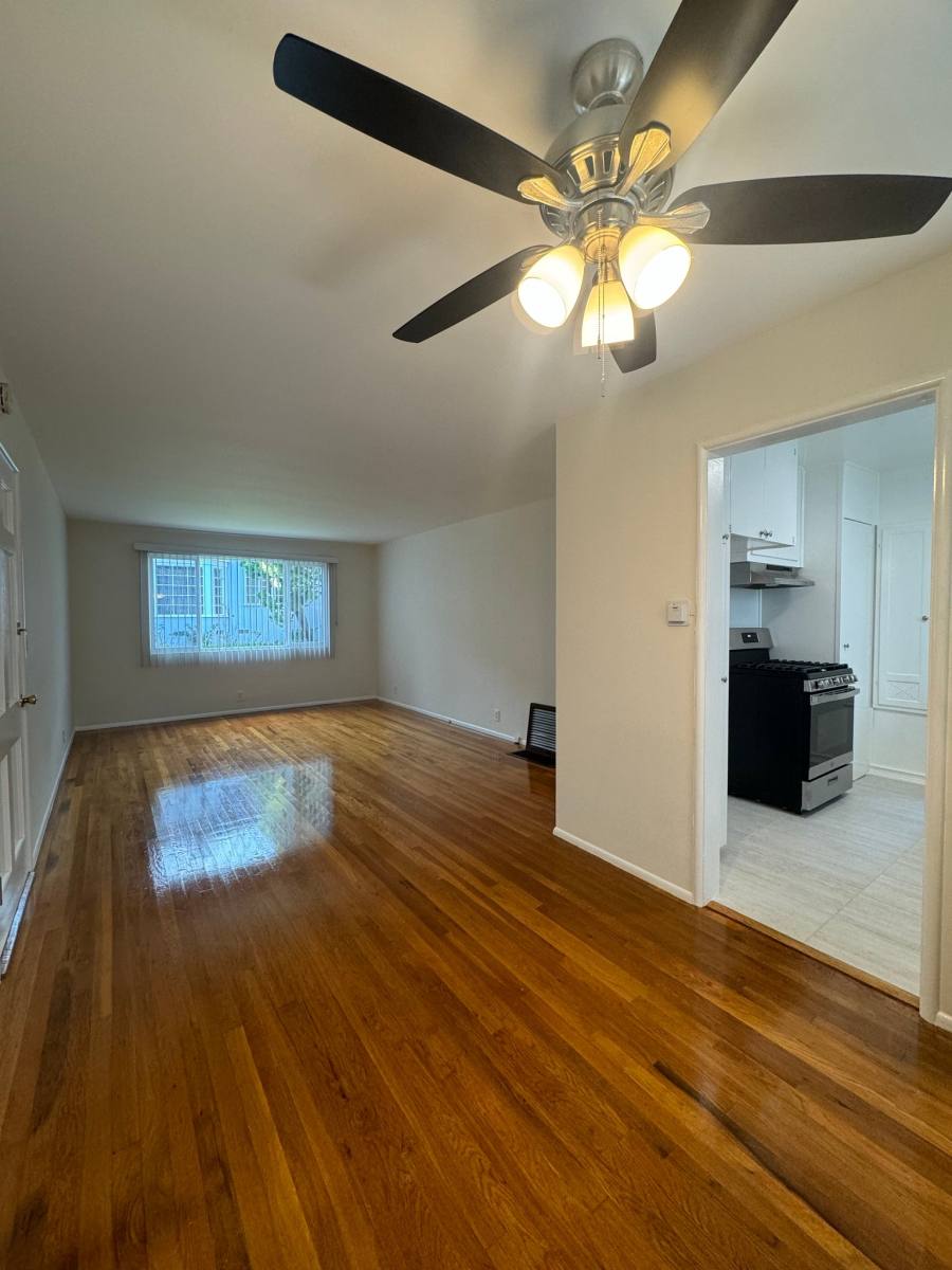 Apartment for rent at 1792 Grevelia St, South Pasadena, CA 91030