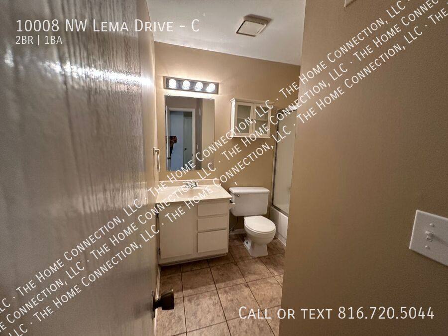 Townhouse for rent at 10008 NW Lema Dr #C, Kansas City, MO 64152