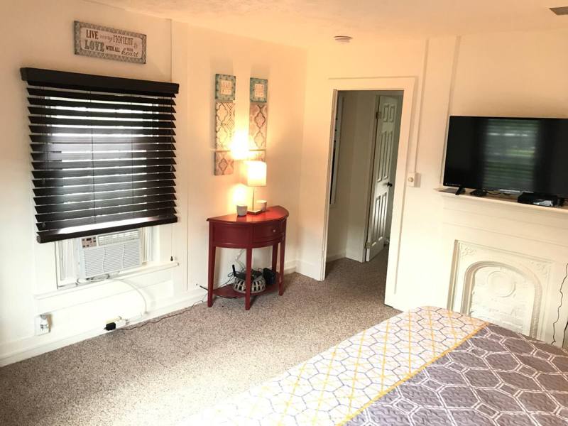 Apartment for rent at 1051 Elk St, Franklin, PA 16323