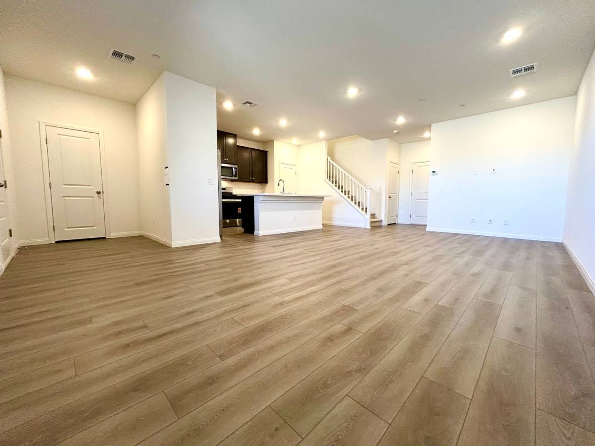 Townhouse for rent at 12476 Kings Creek Place, Las Vegas, NV 89138