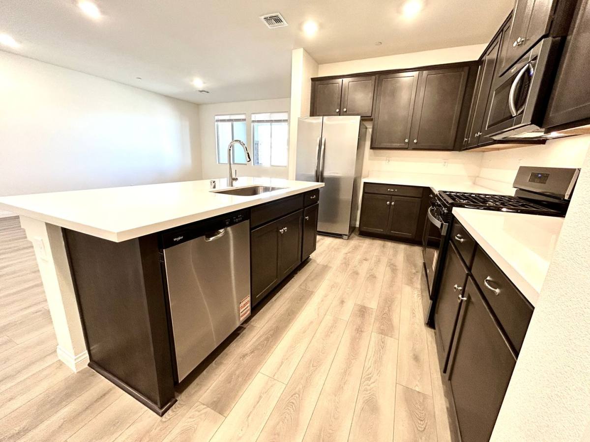 Townhouse for rent at 12476 Kings Creek Place, Las Vegas, NV 89138