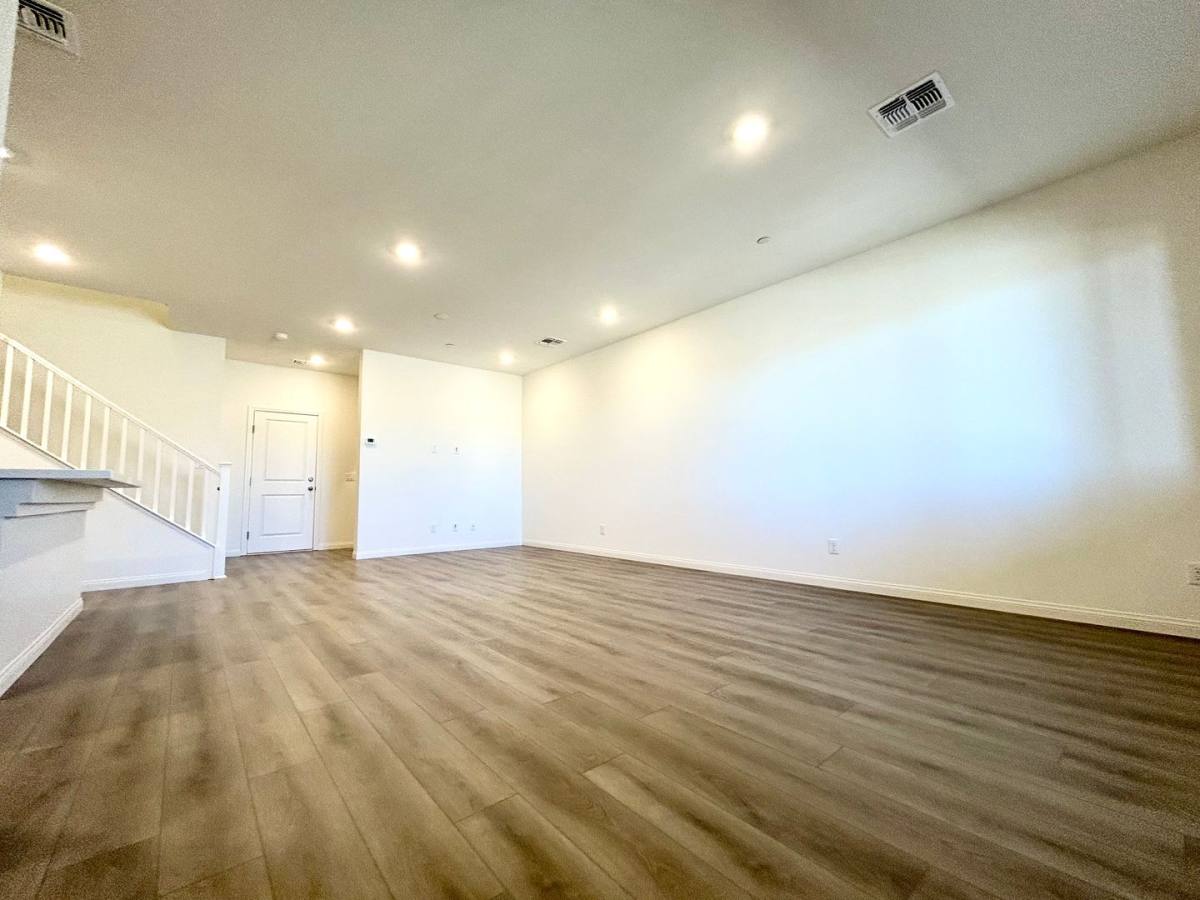Townhouse for rent at 12476 Kings Creek Place, Las Vegas, NV 89138