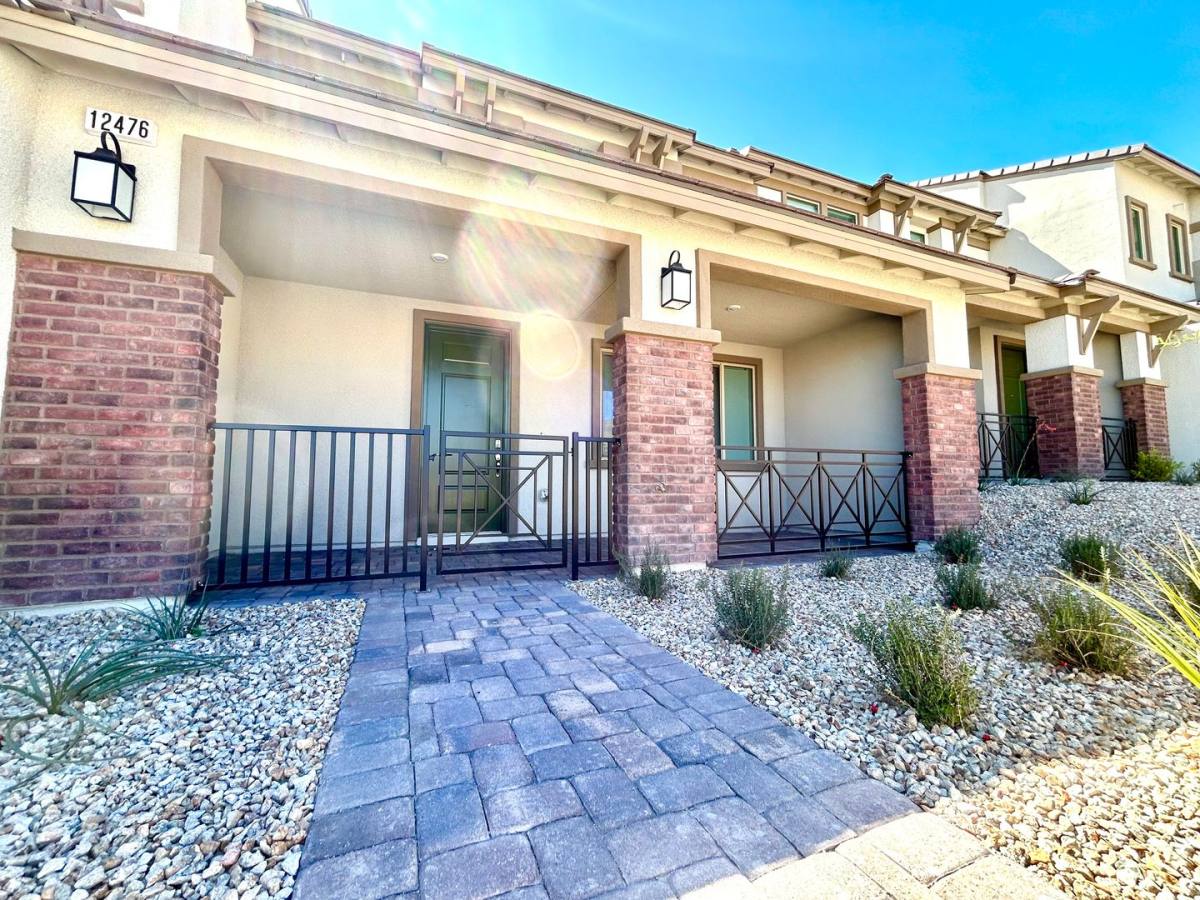 Townhouse for rent at 12476 Kings Creek Place, Las Vegas, NV 89138