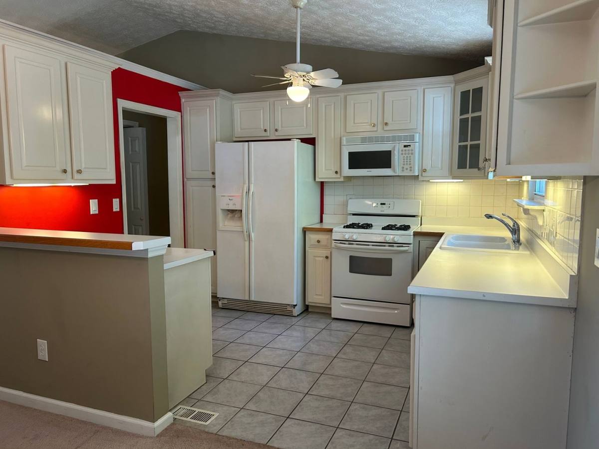 House for rent at 5180 Sugar Crest Dr, Buford, GA 30518