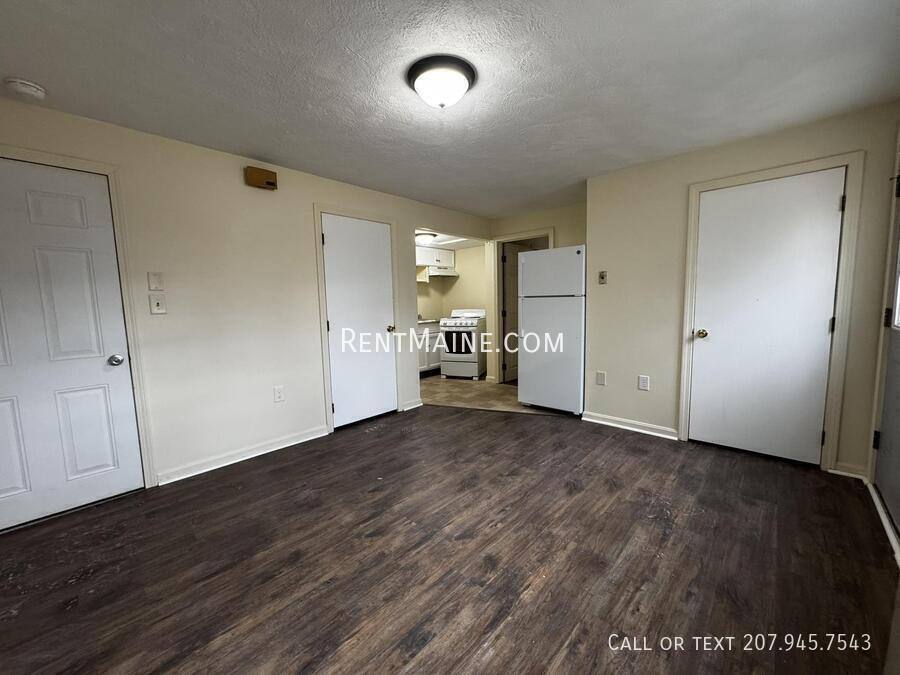 Apartment for rent at 7 Gilchrest St Place #2, Thomaston, ME 04861