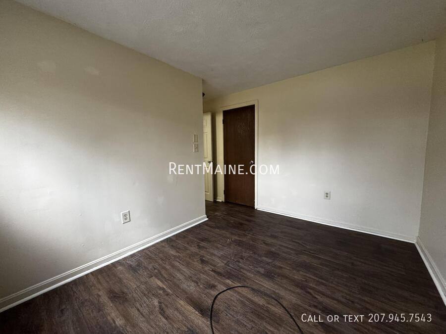 Apartment for rent at 7 Gilchrest St Place #2, Thomaston, ME 04861