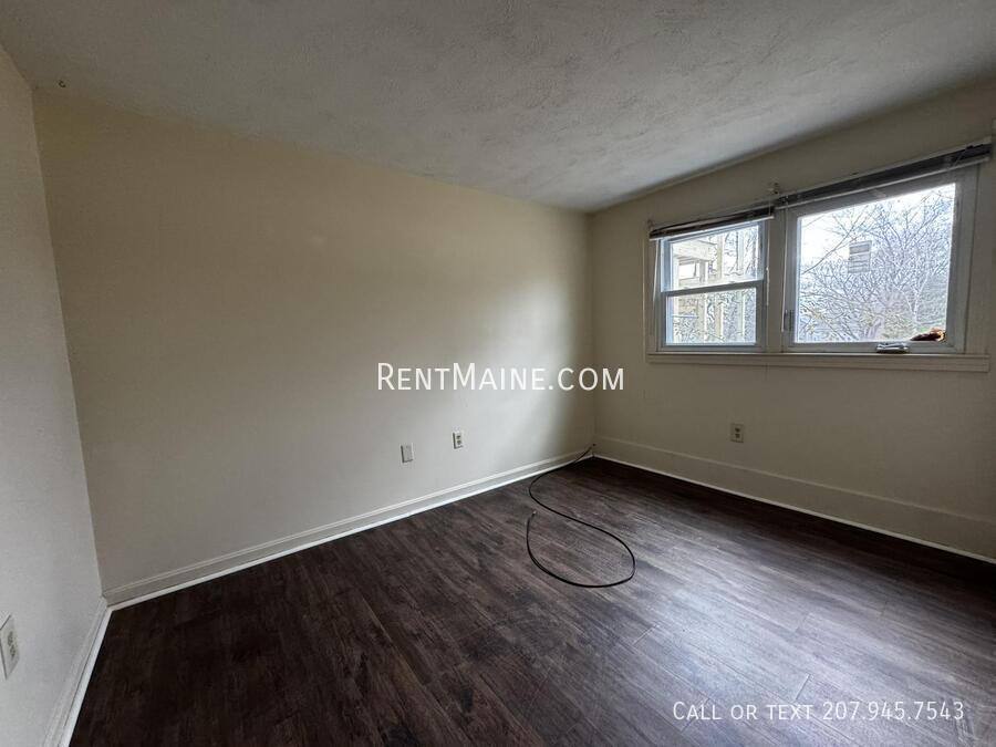 Apartment for rent at 7 Gilchrest St Place #2, Thomaston, ME 04861