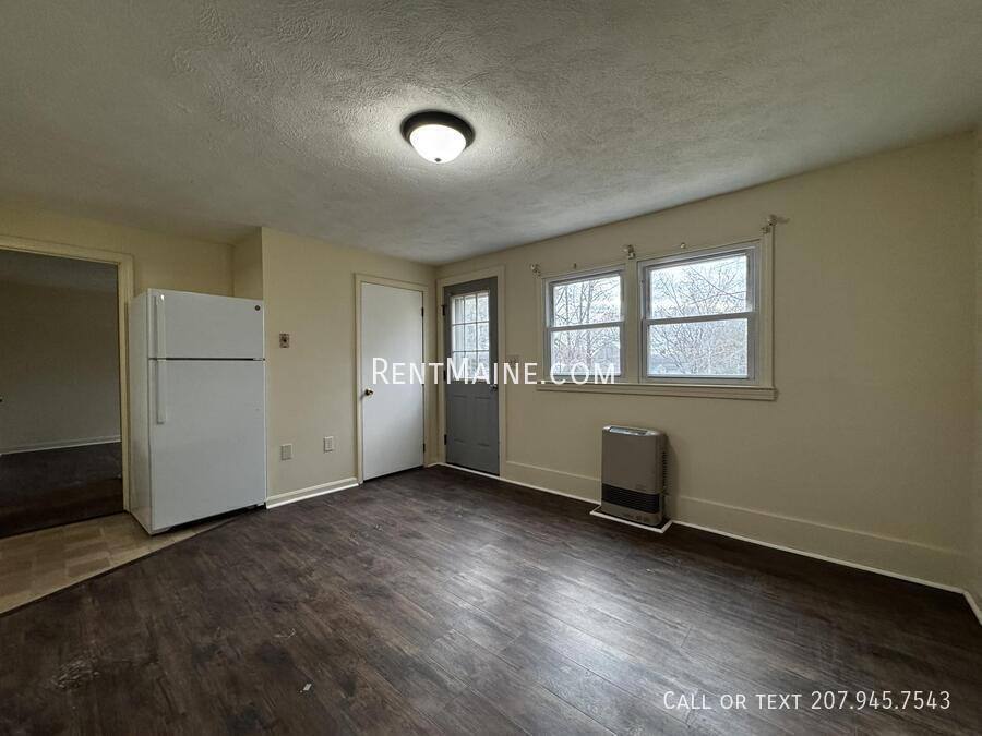 Apartment for rent at 7 Gilchrest St Place #2, Thomaston, ME 04861