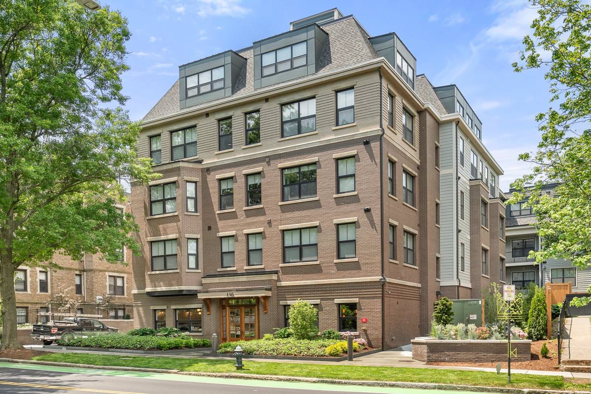 Apartment for rent at 136 Babcock St #404, Brookline, MA 02446