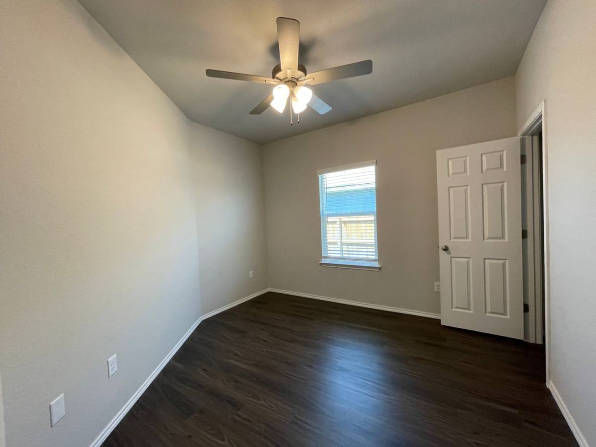 Townhouse for rent at 625 Heathers Way, Seguin, TX 78155