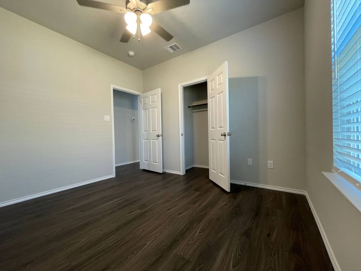 Townhouse for rent at 625 Heathers Way, Seguin, TX 78155