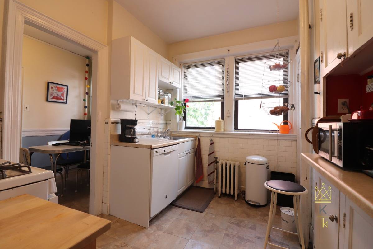 Apartment for rent at 38 Park St #1, Brookline, MA 02446
