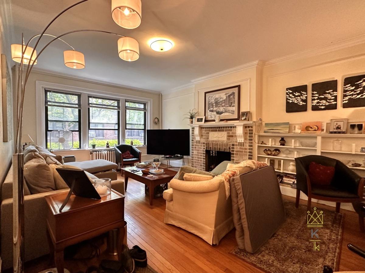 Apartment for rent at 38 Park St #1, Brookline, MA 02446