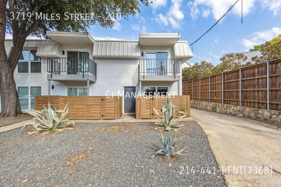 Apartment for rent at 3719 Miles St #210, Dallas, TX 75209