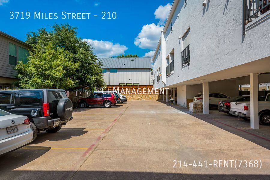 Apartment for rent at 3719 Miles St #210, Dallas, TX 75209