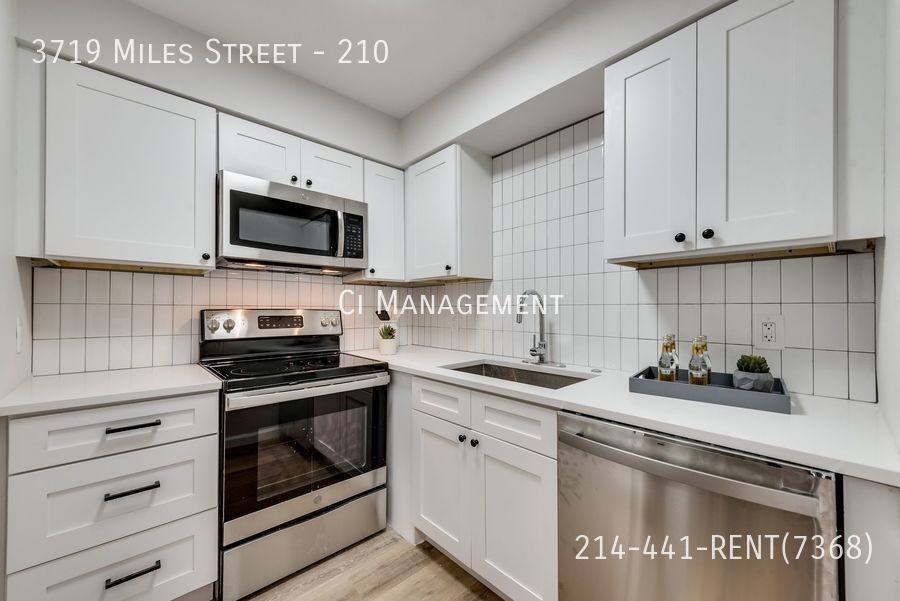 Apartment for rent at 3719 Miles St #210, Dallas, TX 75209