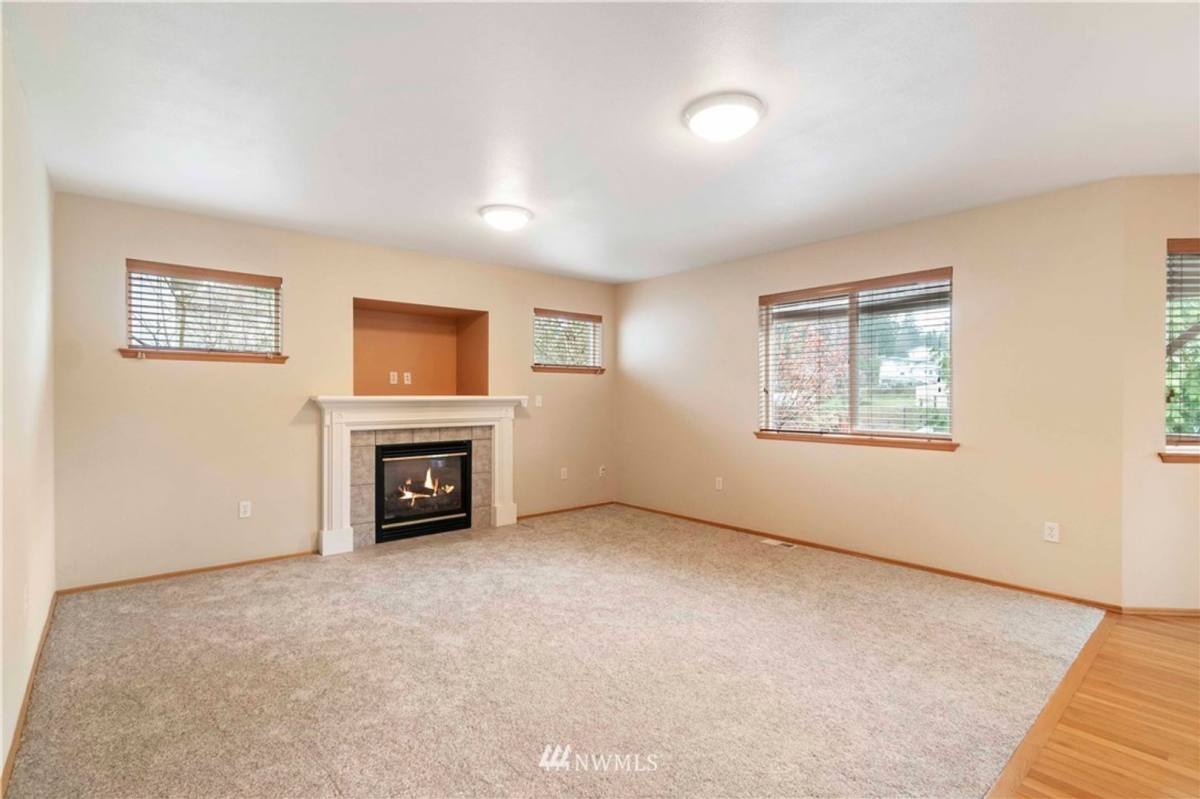 House for rent at 28015 39th Ave S, Auburn, WA 98001