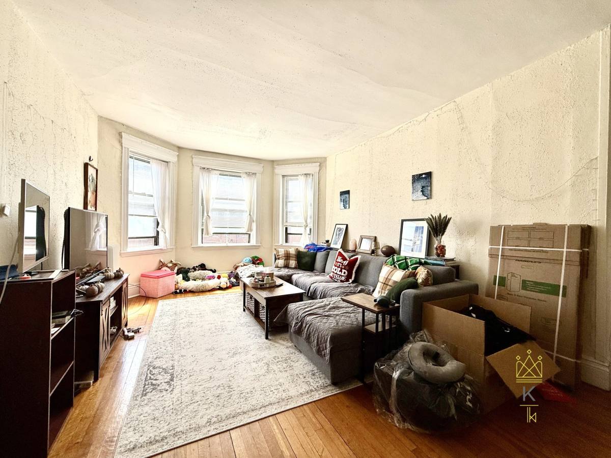 Apartment for rent at 1957 Commonwealth Ave #5, Brighton, MA 02135