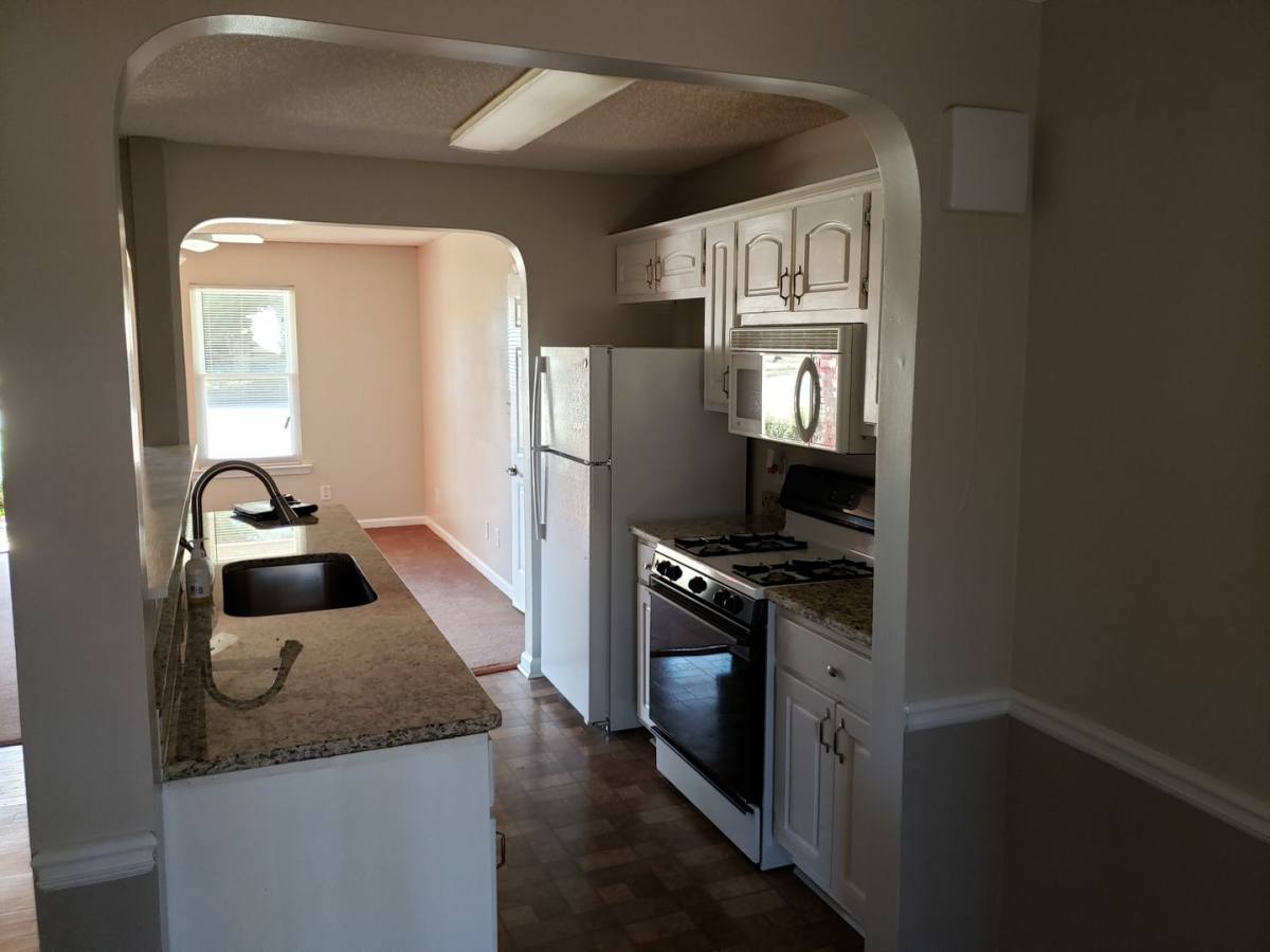 House for rent at 1330 N Hampton Dr, Hampton, GA 30228