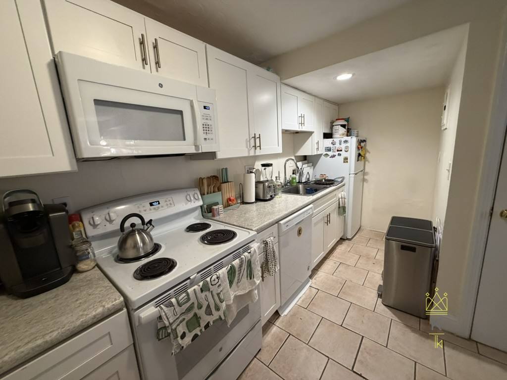 Apartment for rent at 1961 Commonwealth Ave #B1, Brighton, MA 02135