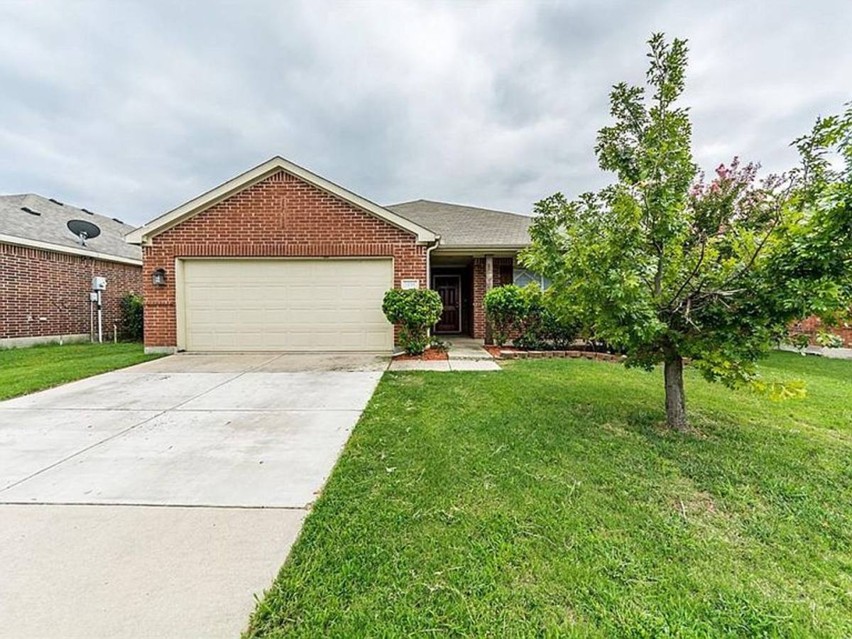 House for rent at 1808 Morning Dove Dr, Aubrey, TX 76227