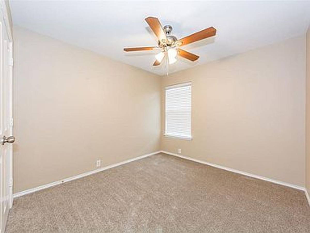 House for rent at 1808 Morning Dove Dr, Aubrey, TX 76227