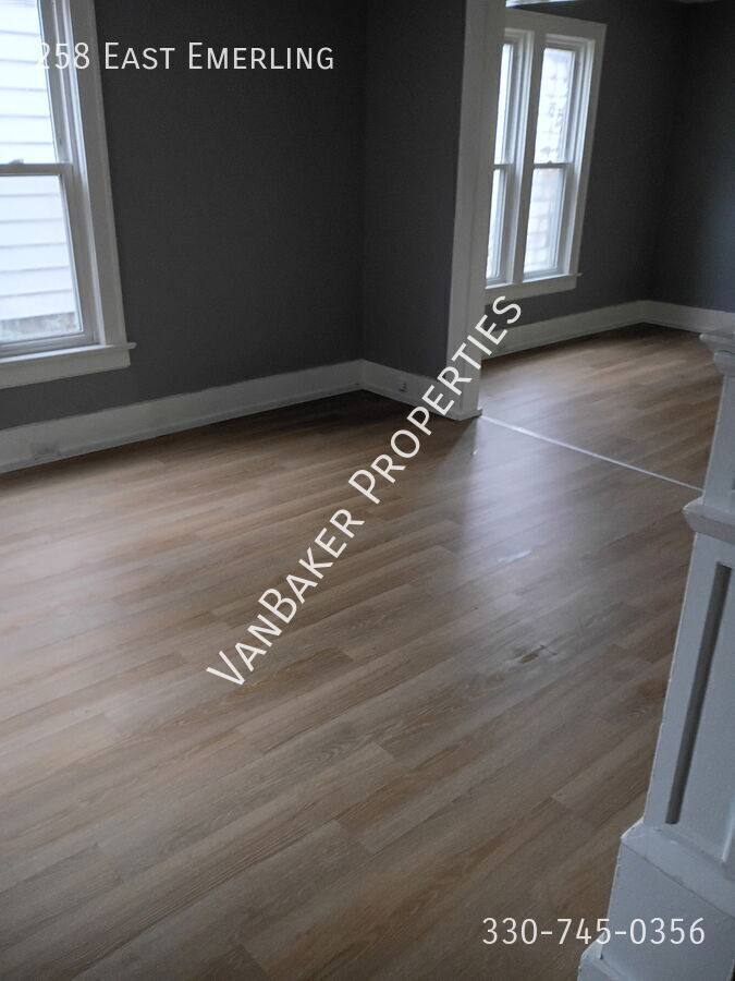 Townhouse for rent at 258 E Emerling, Akron, OH 44301