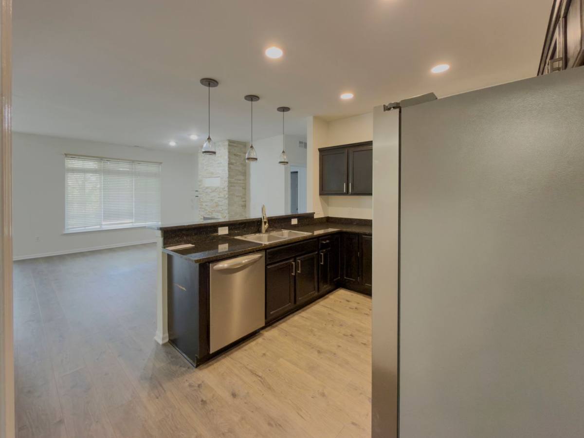 Condo for rent at 5637 Twin Oaks Dr, Sterling Heights, MI 48314