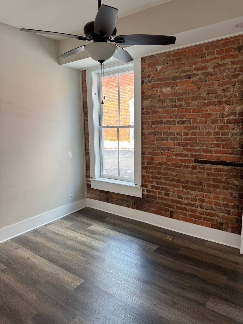 Apartment for rent at 125 - 127 W Solomon St, Griffin, GA 30223
