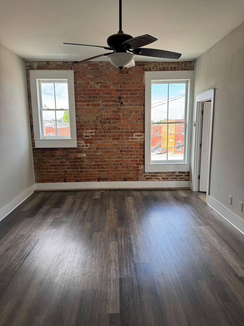 Apartment for rent at 125 - 127 W Solomon St, Griffin, GA 30223