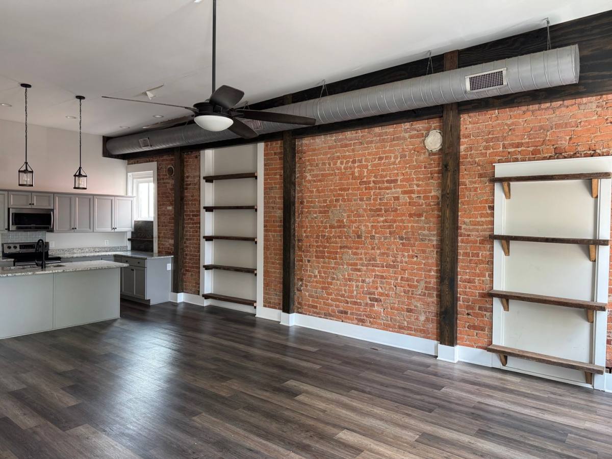 Apartment for rent at 125 - 127 W Solomon St, Griffin, GA 30223