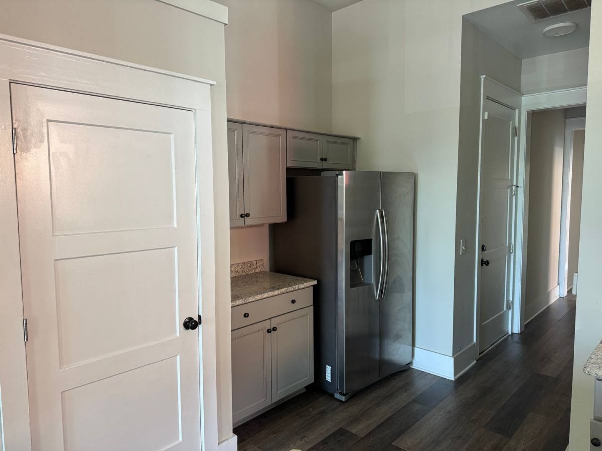 Apartment for rent at 125 - 127 W Solomon St, Griffin, GA 30223