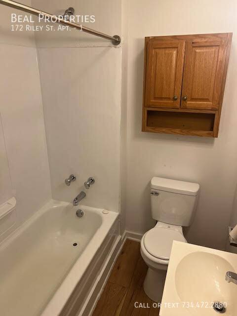 Apartment for rent at 172 Riley St #1, Dundee, MI 48131