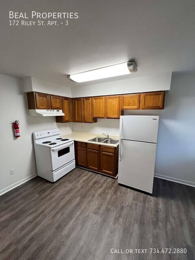 Apartment for rent at 172 Riley St #3, Dundee, MI 48131