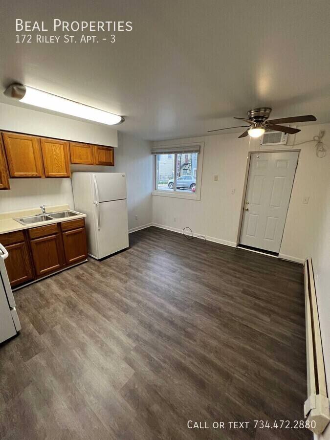 Apartment for rent at 172 Riley St #3, Dundee, MI 48131