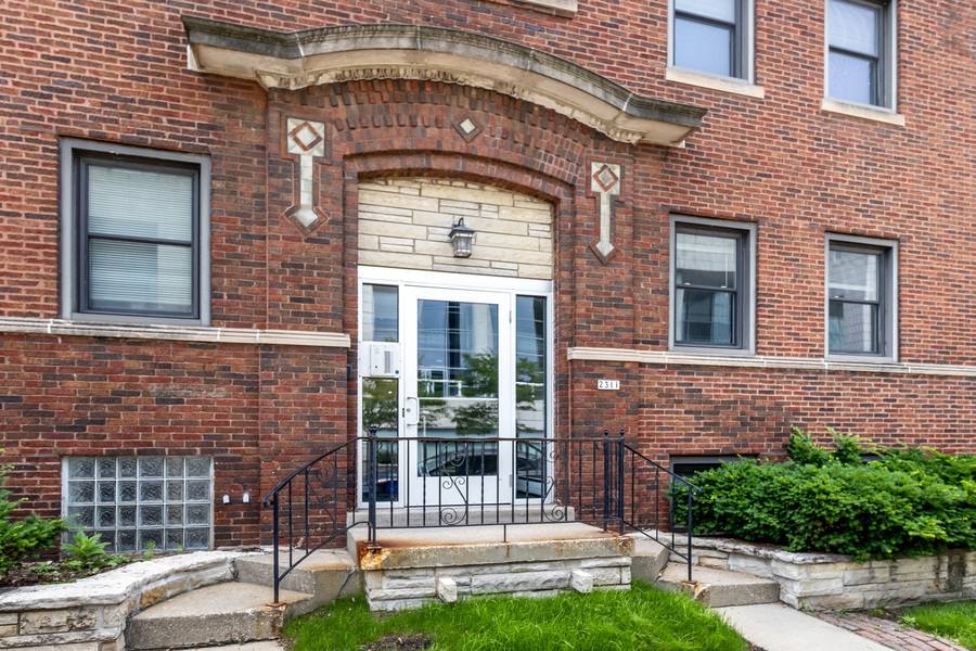Apartment for rent at 2311 E N Ave #13, Milwaukee, WI 53202