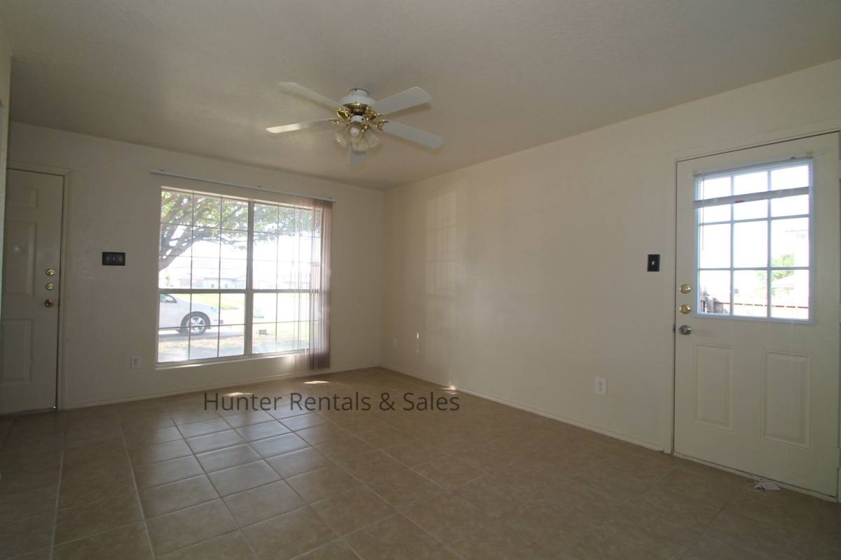 Townhouse for rent at 4400-A Deek Dr, Killeen, TX 76549