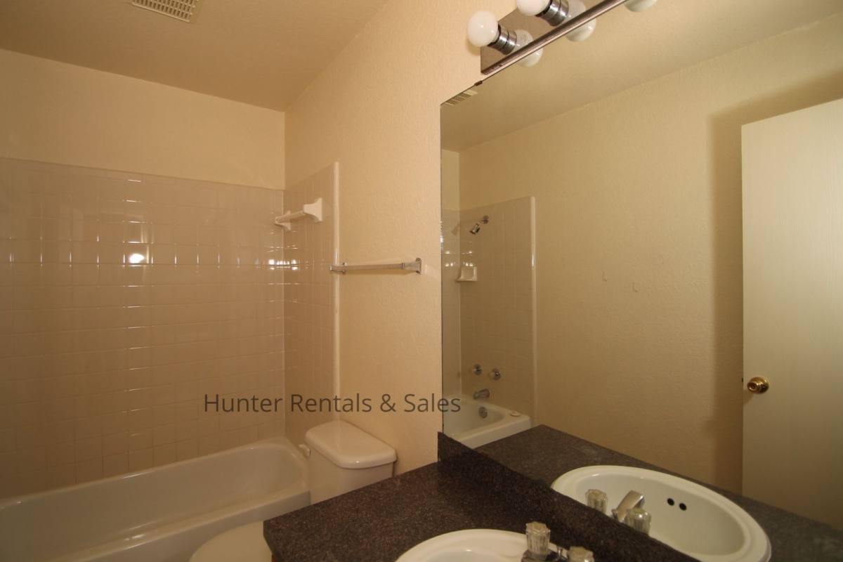 Townhouse for rent at 4400-A Deek Dr, Killeen, TX 76549