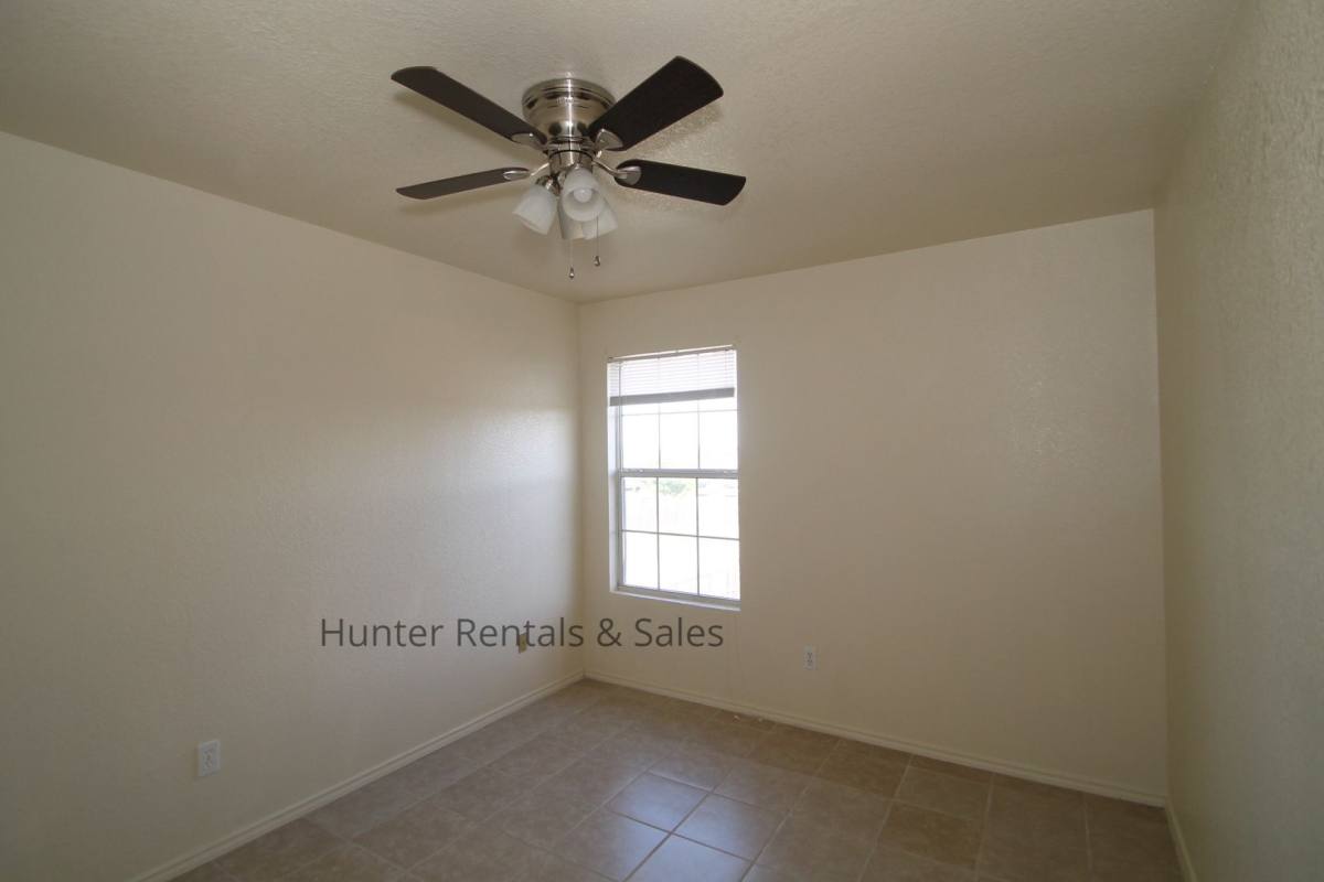 Townhouse for rent at 4400-A Deek Dr, Killeen, TX 76549