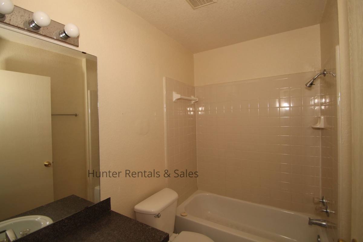 Townhouse for rent at 4400-A Deek Dr, Killeen, TX 76549