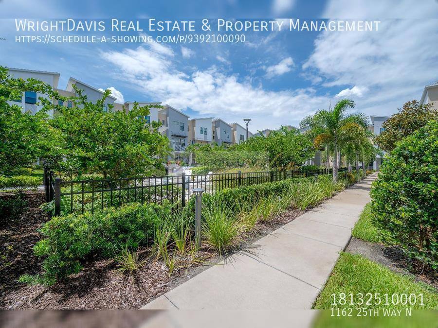 Townhouse for rent at 1162 25th Way N, Saint Petersburg, FL 33713