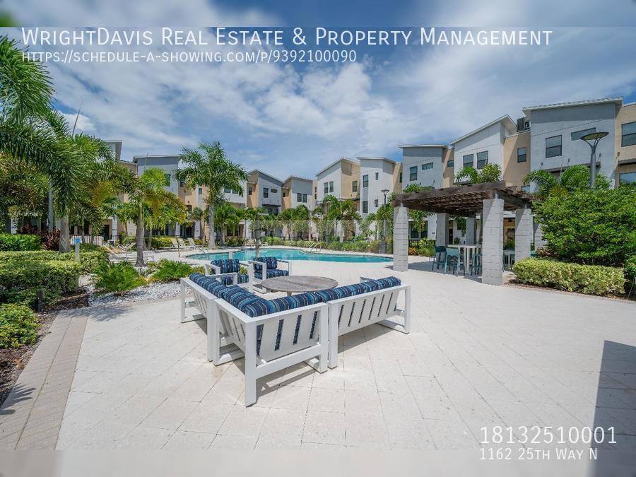 Townhouse for rent at 1162 25th Way N, Saint Petersburg, FL 33713